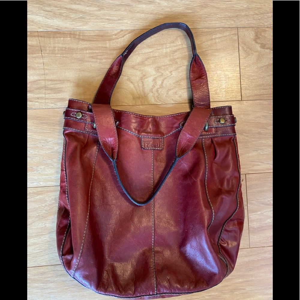 Fossil tote
